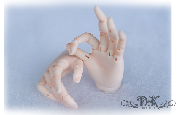 DOLK DIKADOLL 可動ハンド メイク有 short nail DOLK DIKADOLL 可動ハンド メイク有 short nail
