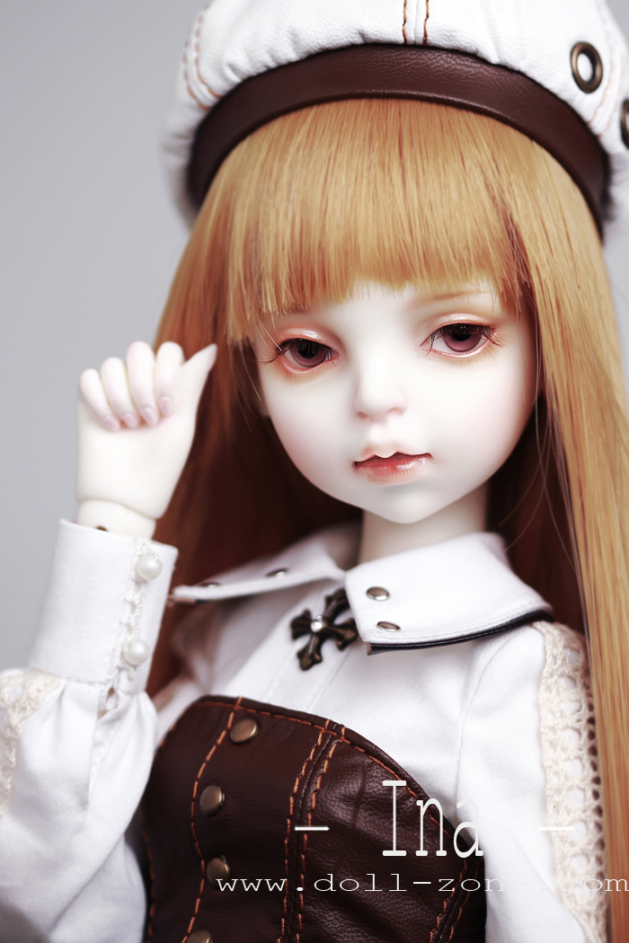 CROBIDOLL オーダーメイクNia / Dark Alice 風 SD13