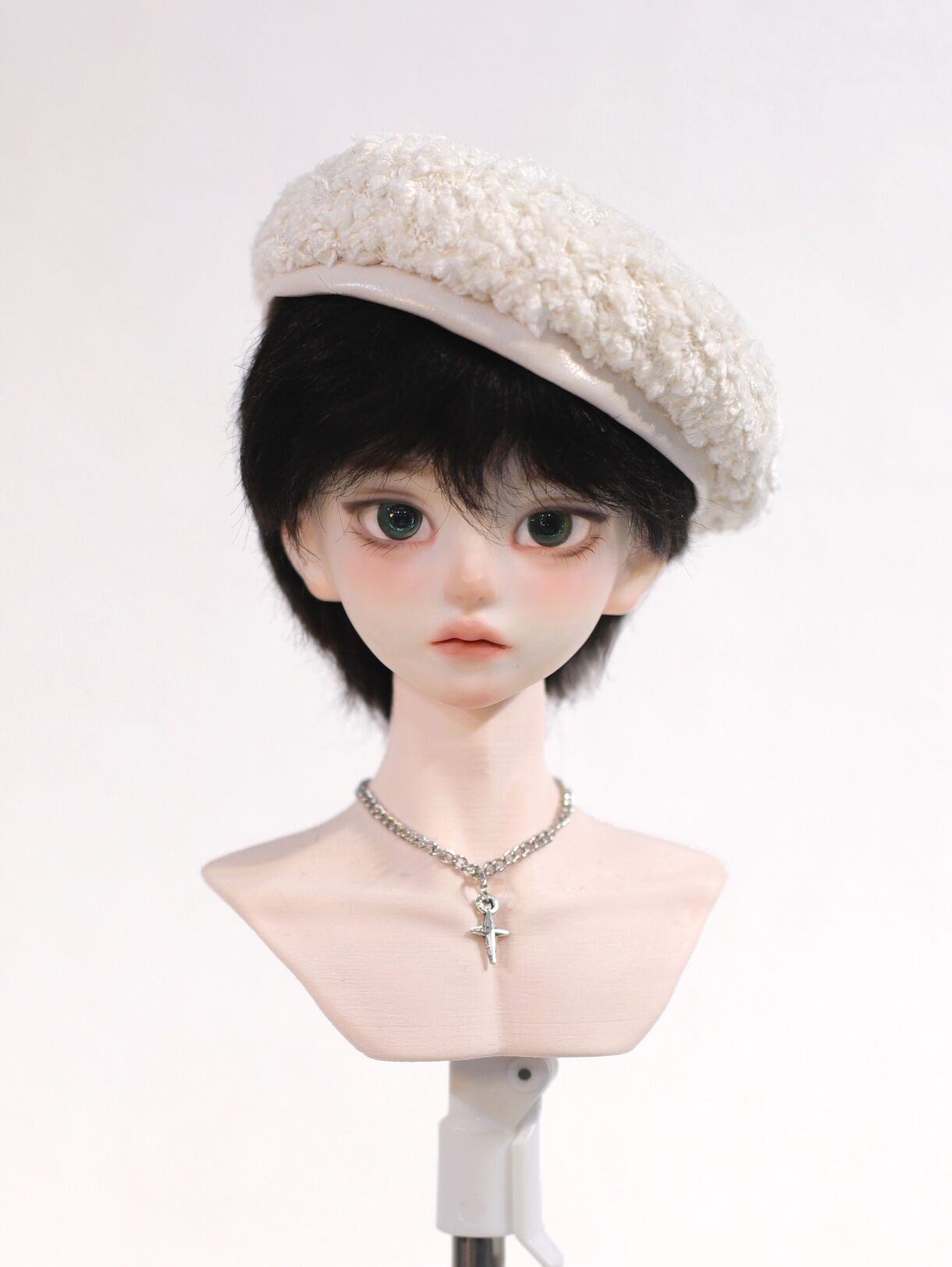 スタイリッシュベレー帽：もこもこホワイト（40cm対応）（MSD）｜DOLK