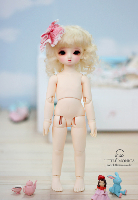 直営店舗・ショップ LITTLE MONICA 送料込み 新品 40センチスケールボディ おもちゃ/人形