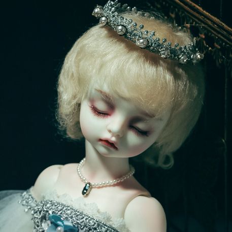 doll photo