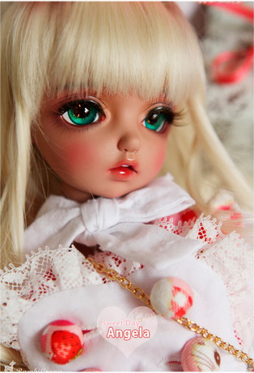doll photo
