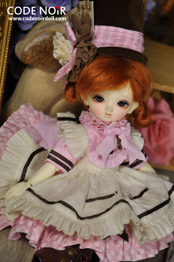 doll photo