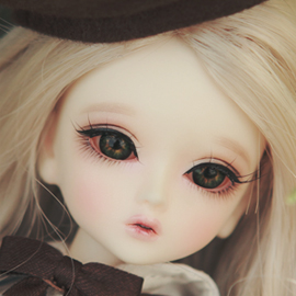 doll photo