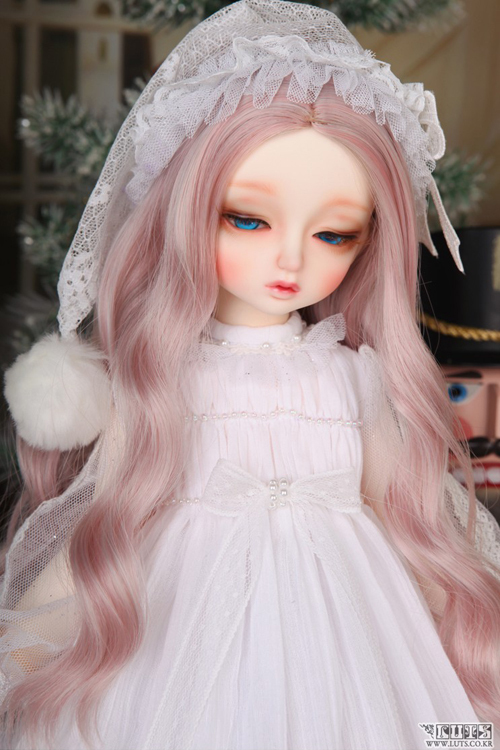 doll photo