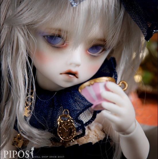 doll photo