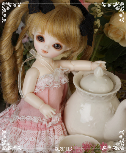 doll photo