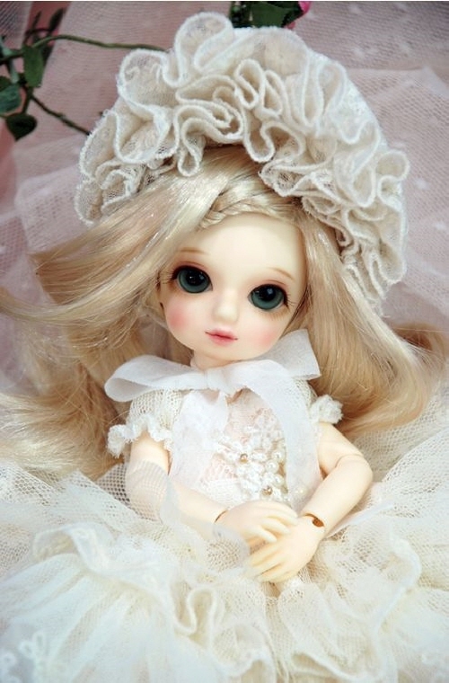 doll photo