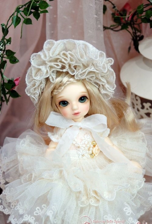 doll photo