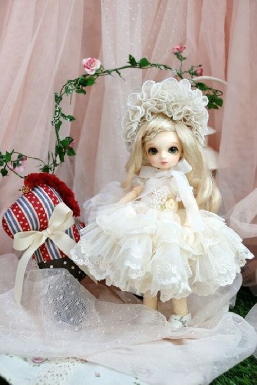 doll photo