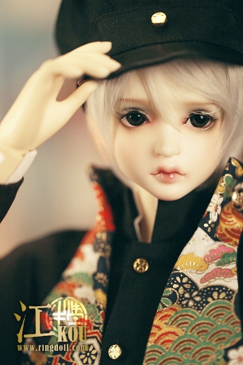 doll photo