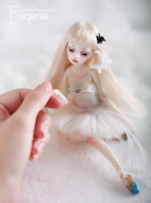 doll photo