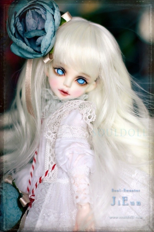doll photo