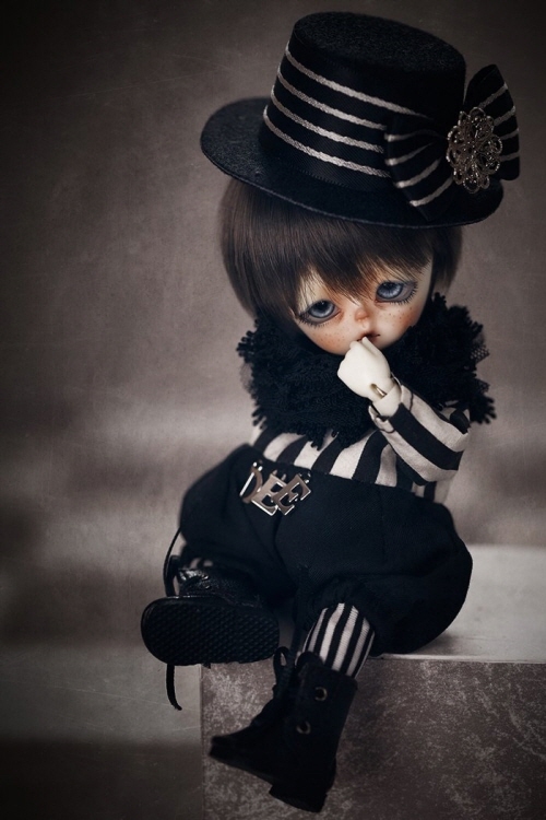 doll photo