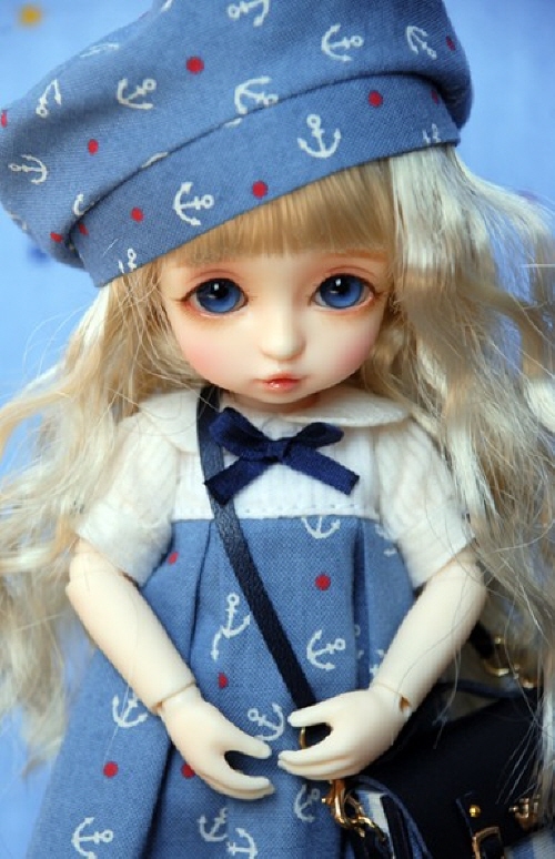 doll photo