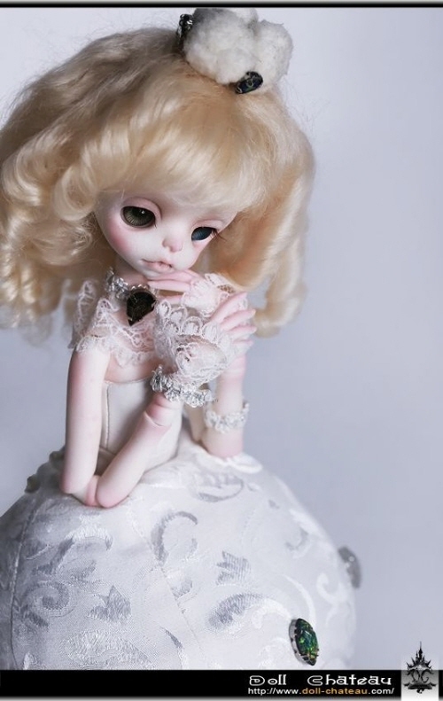 doll photo