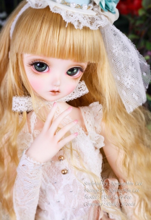 doll photo