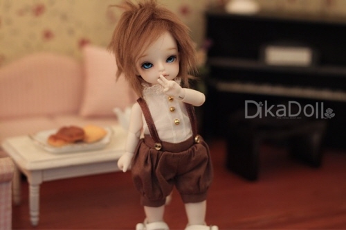 doll photo