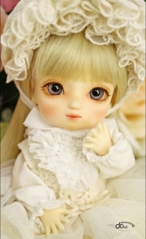 doll photo