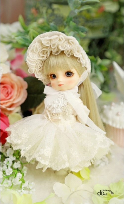 doll photo