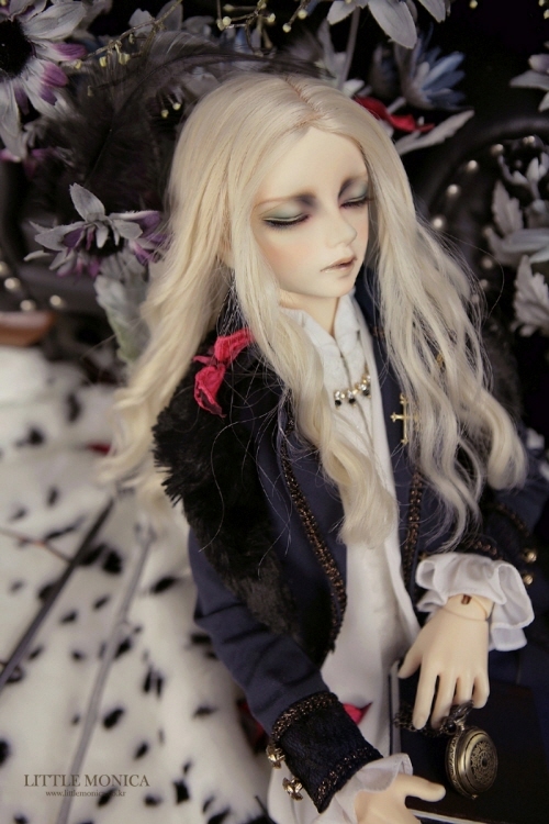 doll photo