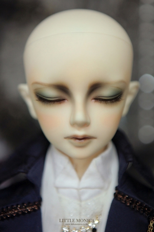 doll photo