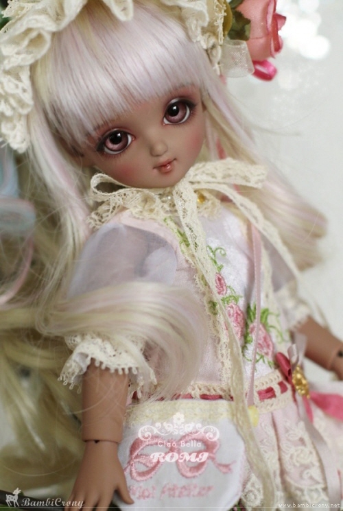 doll photo