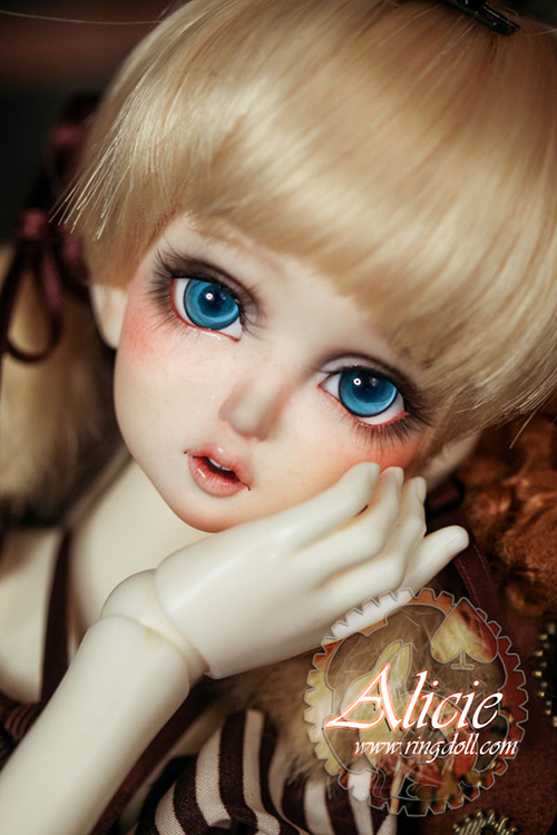 doll photo