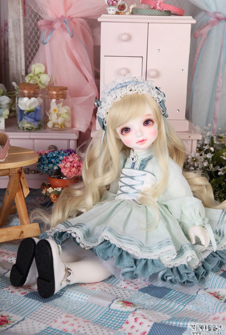 doll photo