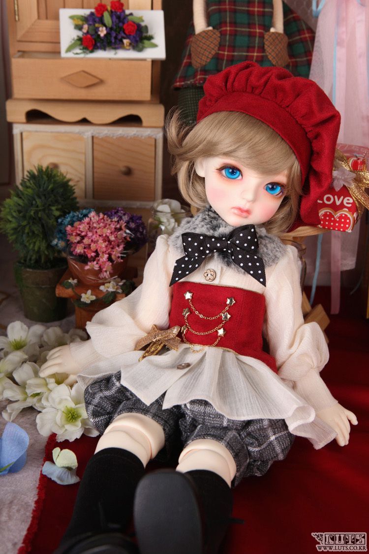 doll photo