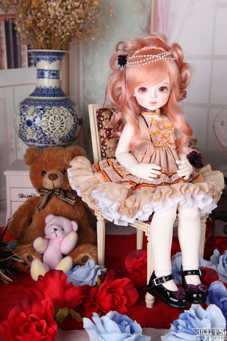 doll photo