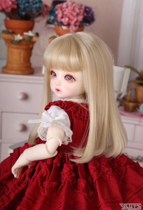 doll photo