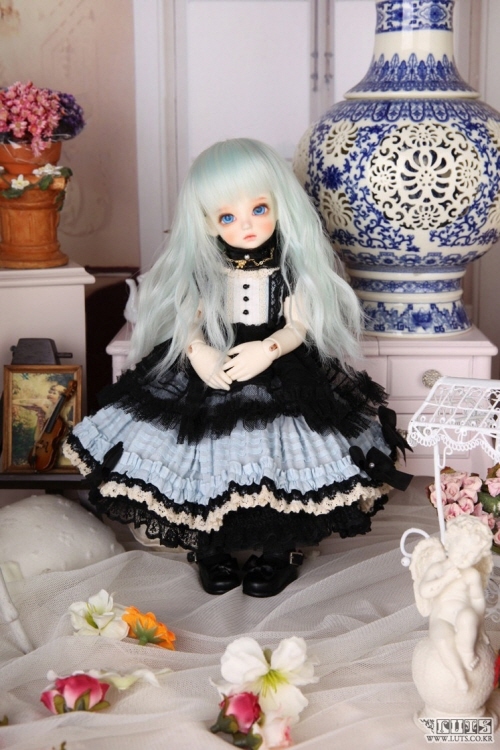 doll photo