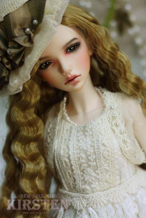 doll photo