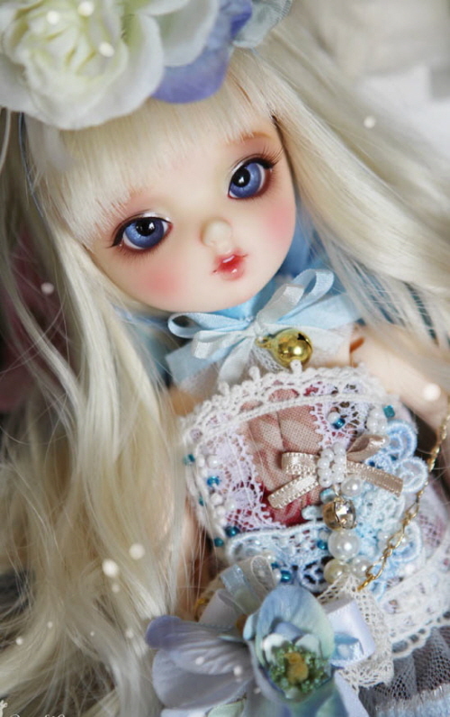 doll photo