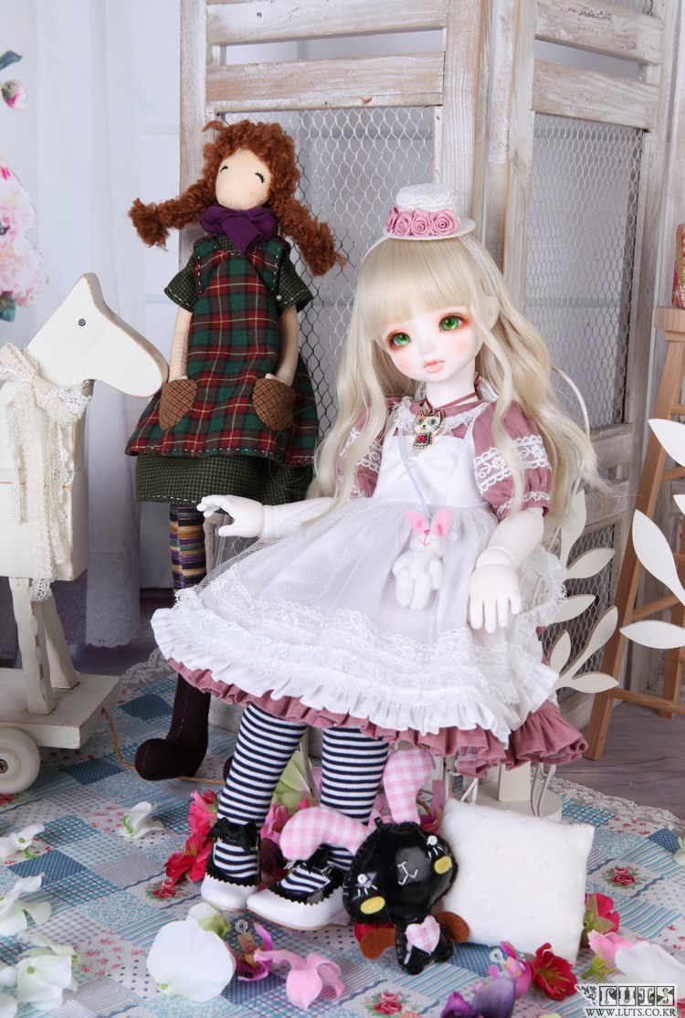 doll photo