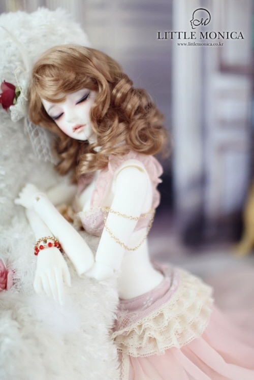 doll photo