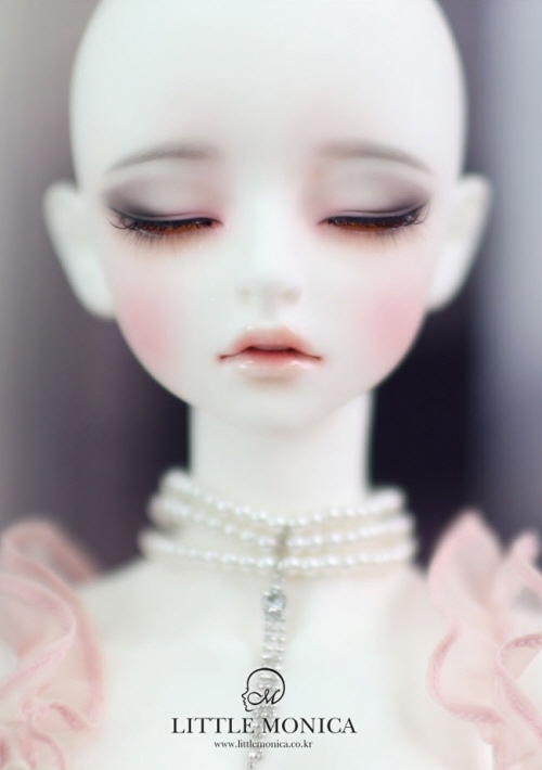 doll photo