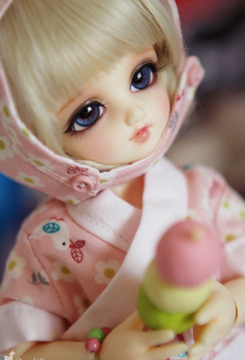 doll photo