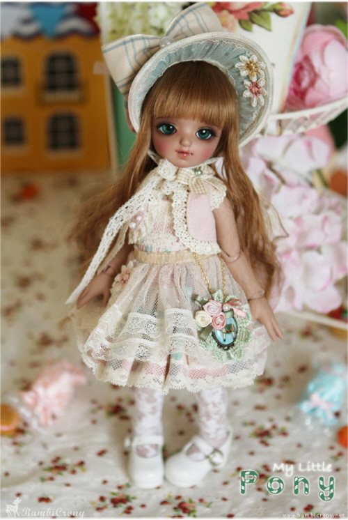 doll photo