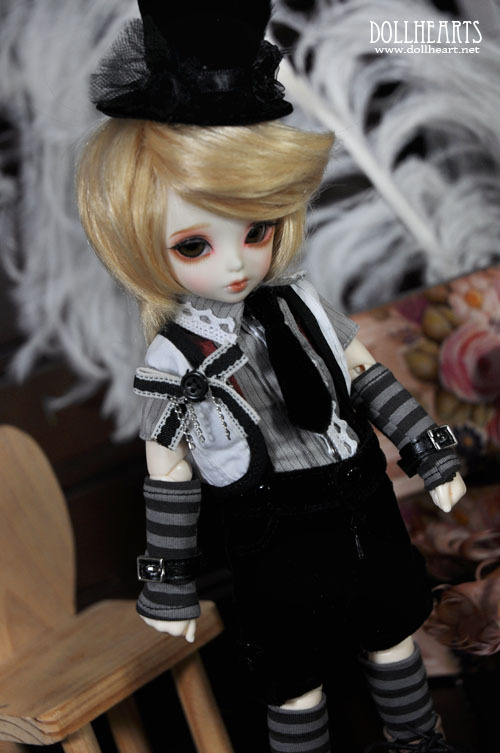 doll photo