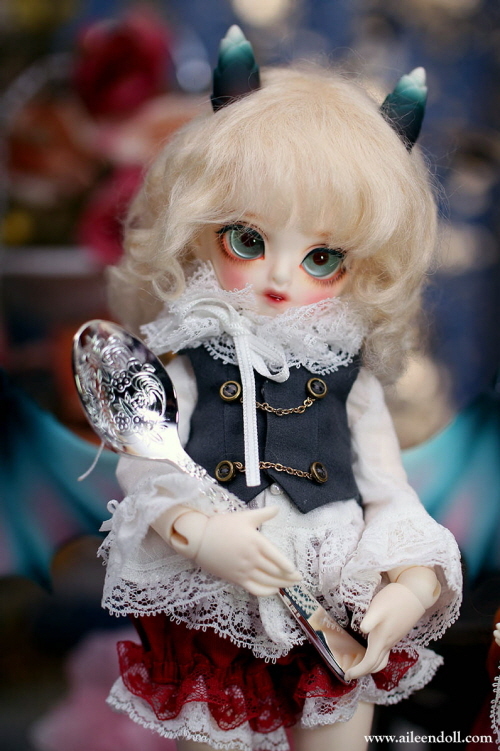 doll photo