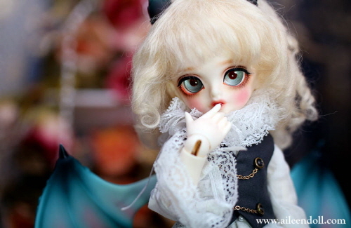 doll photo